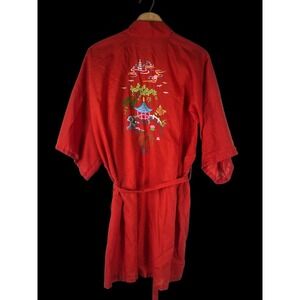 Vtg Japanese Asian Chinese Kimono Robe Medium Large Short Red Embroidered Pagoda